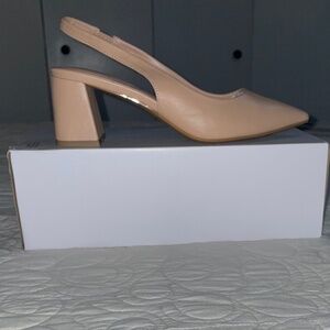 🎄2/$20 NWT bamboo sling pumps